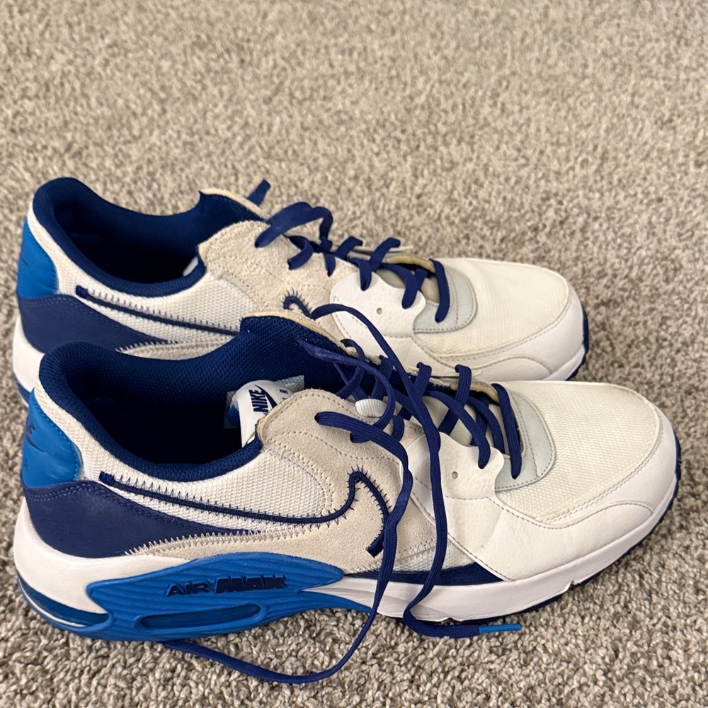 Nike Air Max Men's White and Navy Sneakers